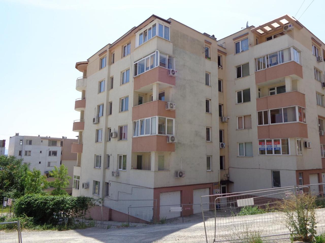 Apartment Moni 2 Veliko Tŭrnovo Exterior foto