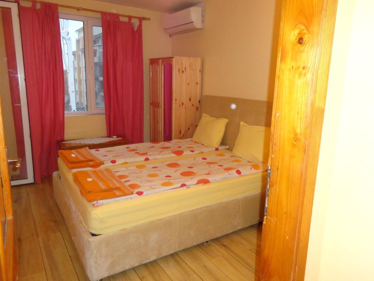 Apartment Moni 2 Veliko Tŭrnovo Exterior foto